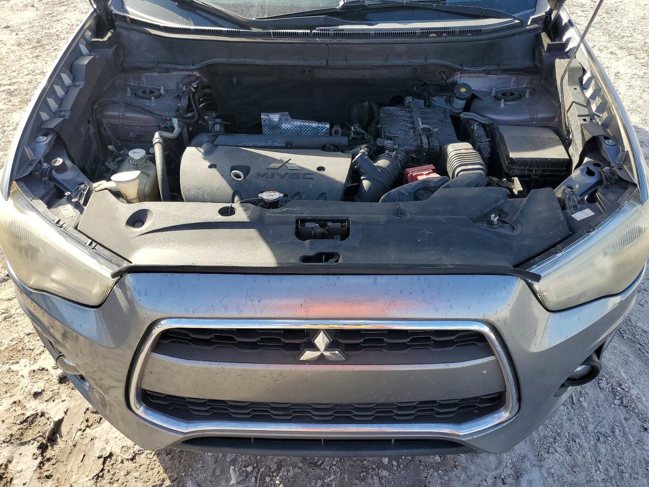 2015 MITSUBISHI OUTLANDER SPORT ES photo 34