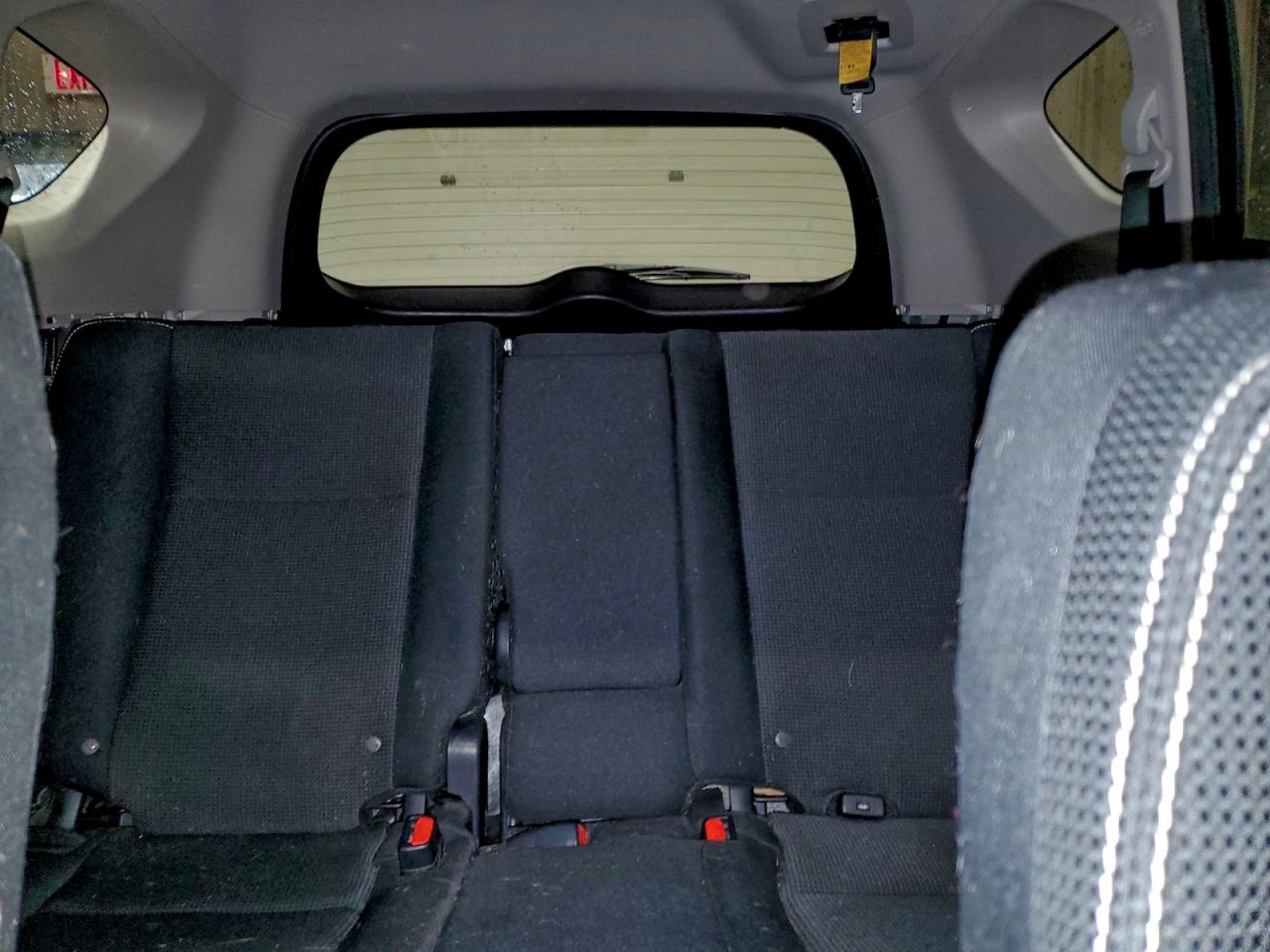 2017 TOYOTA RAV4 XLE photo 28