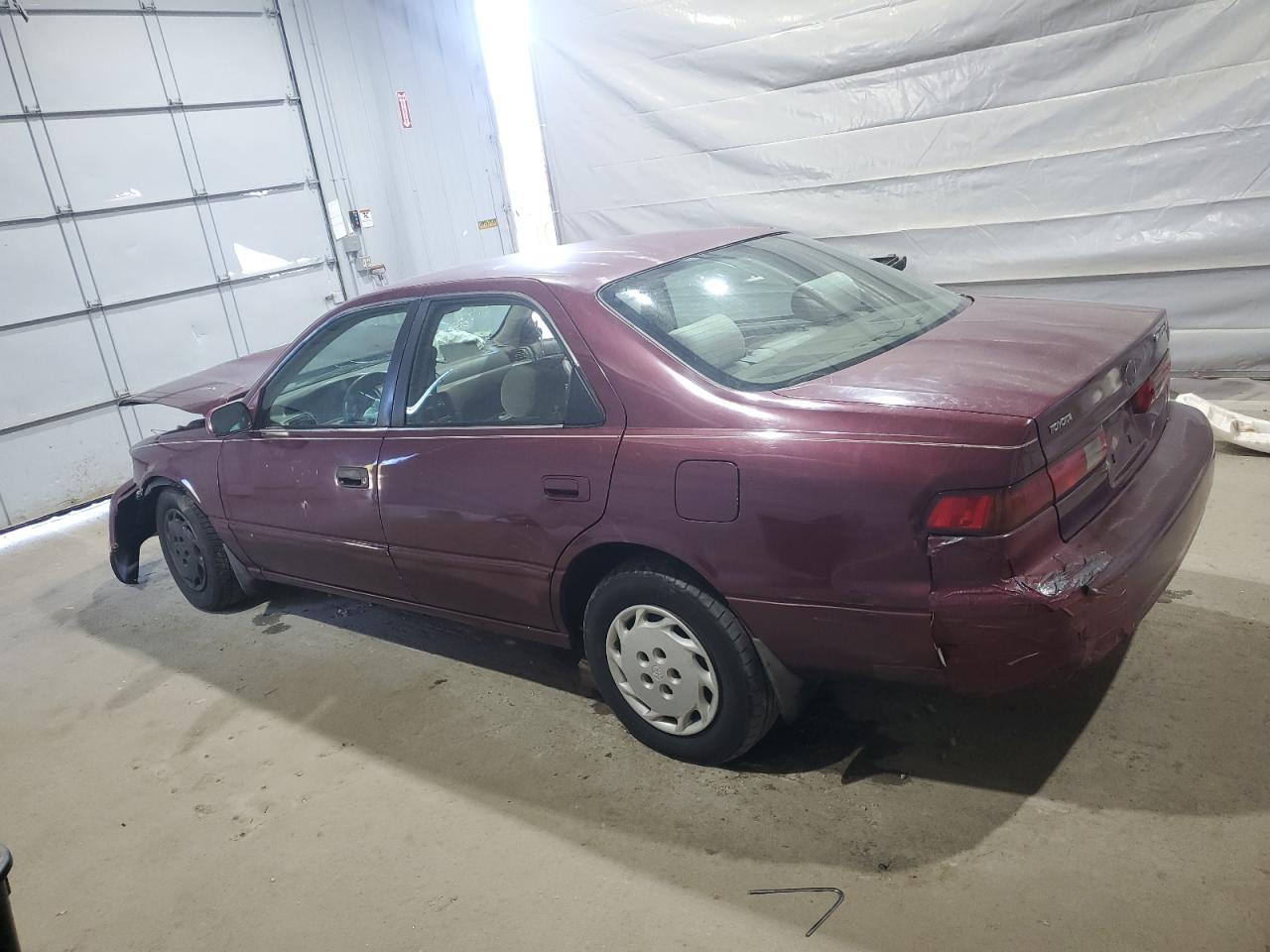 1997 TOYOTA CAMRY CE photo 3