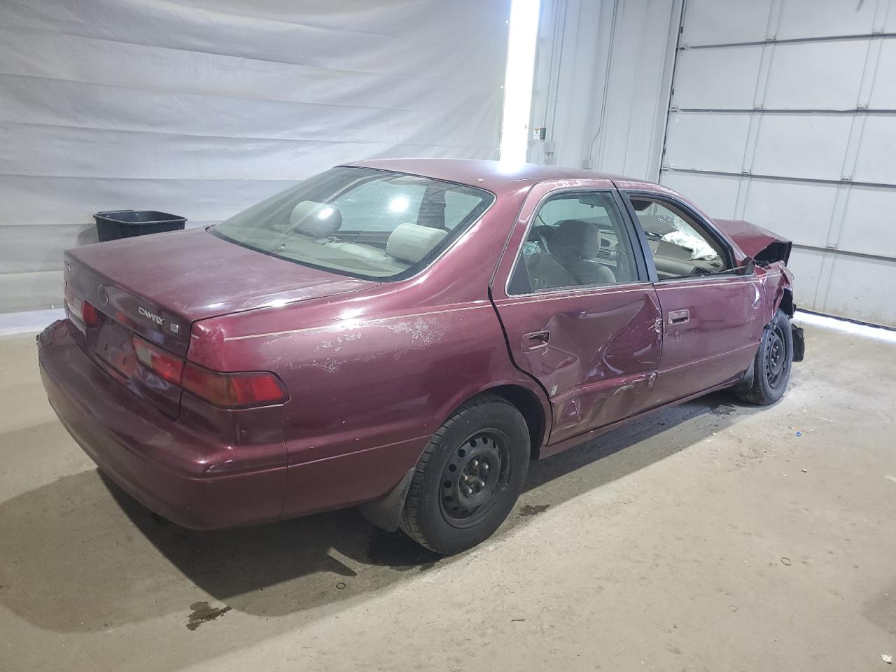 1997 TOYOTA CAMRY CE photo 5