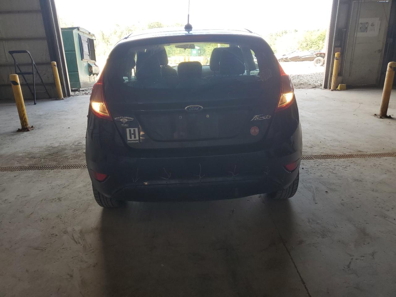 2015 FORD FIESTA SE photo 16
