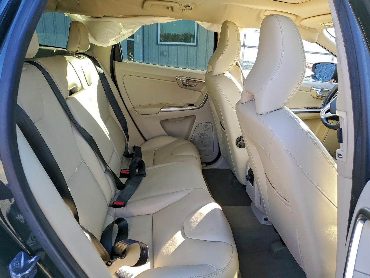 2015 VOLVO XC60 T5 PREMIER+ photo 11