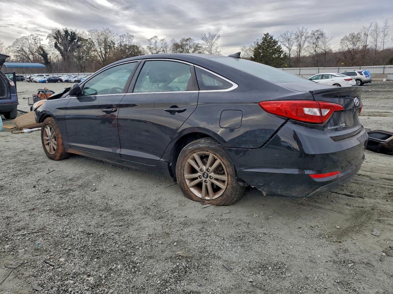 2016 HYUNDAI SONATA SE photo 2