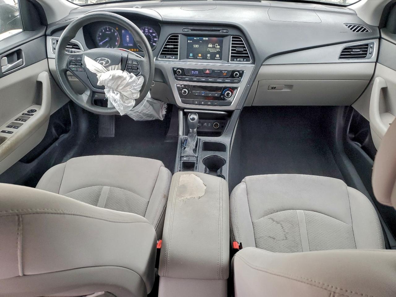 2016 HYUNDAI SONATA SE photo 8