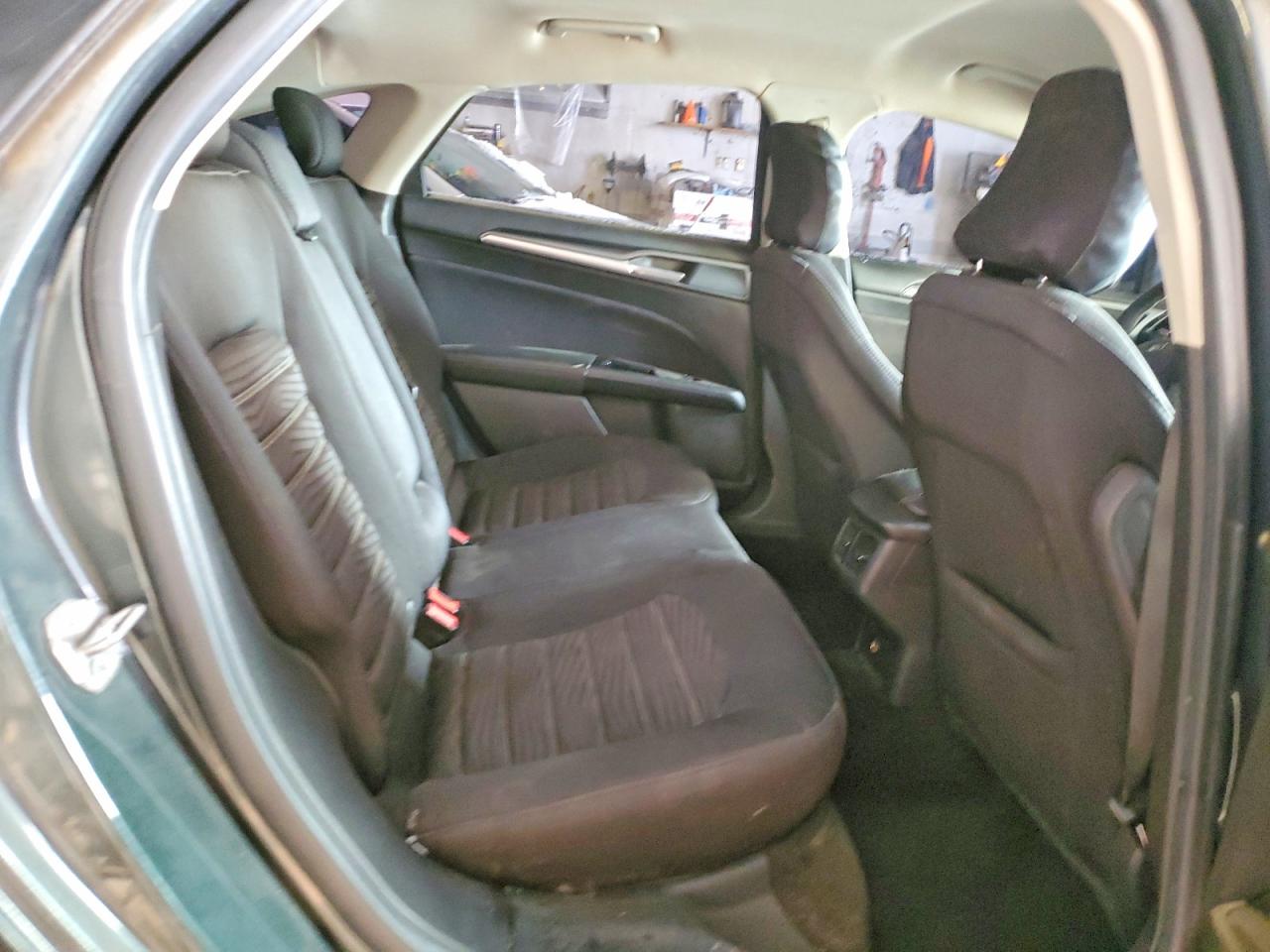 2016 FORD FUSION SE photo 10