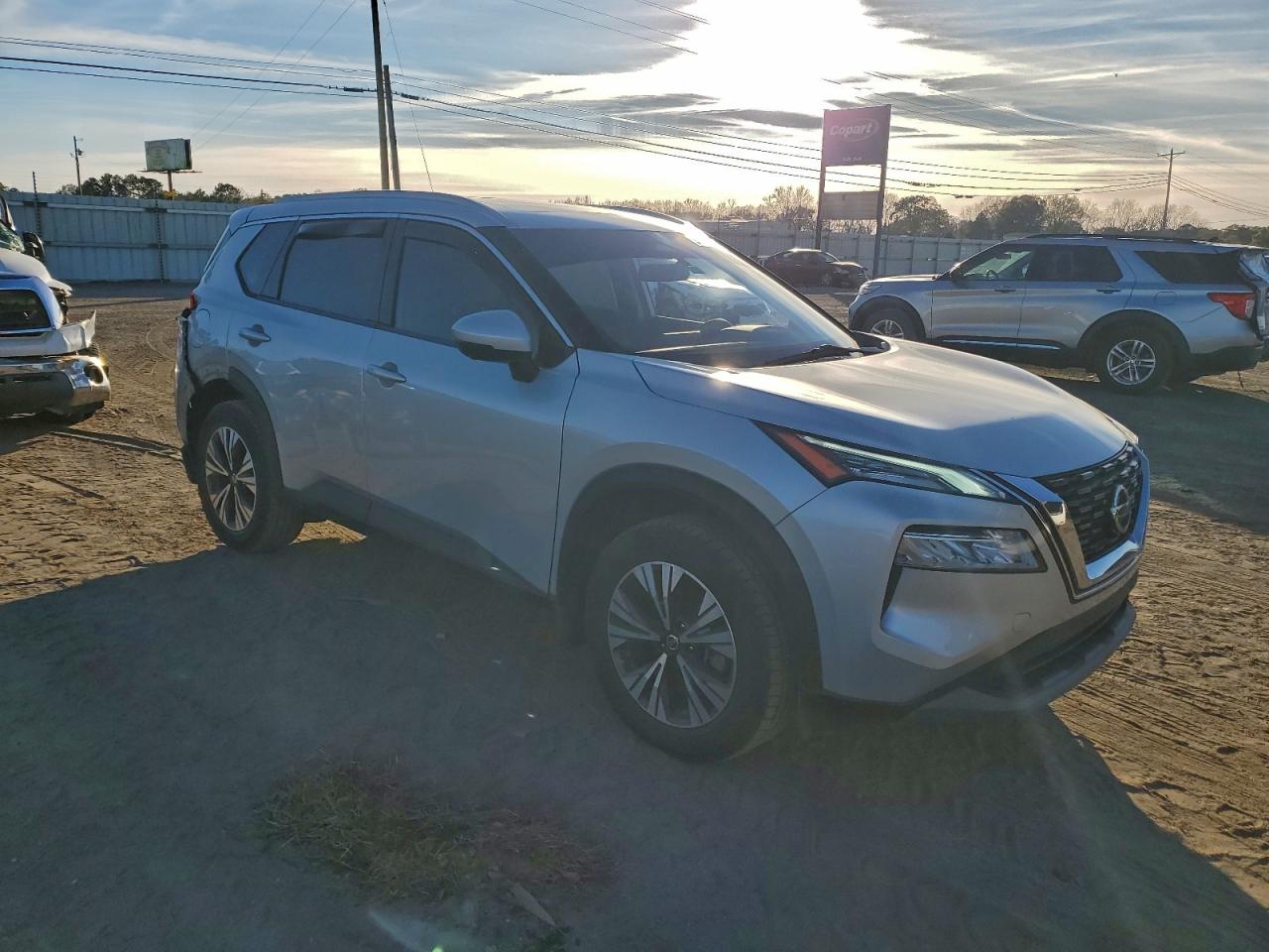 2021 NISSAN ROGUE SV photo 4