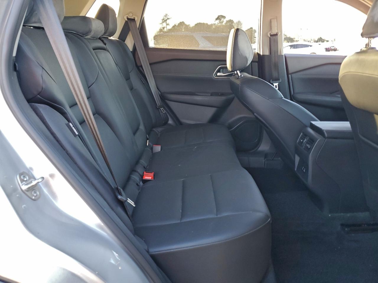 2021 NISSAN ROGUE SV photo 11