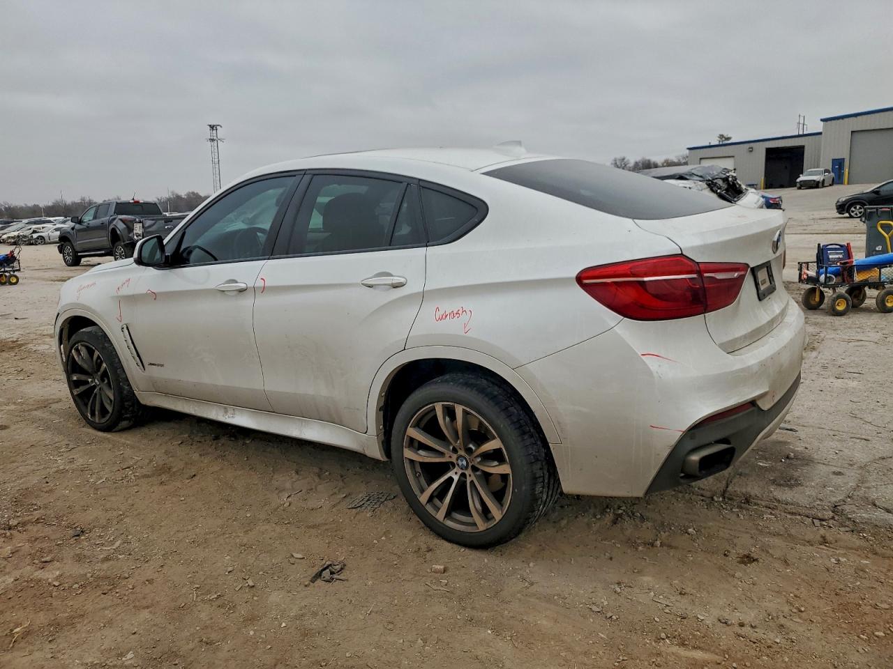 2016 BMW X6 XDRIVE50I photo 2