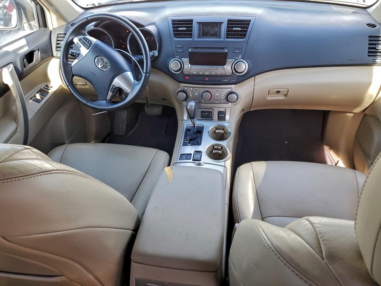 2011 TOYOTA HIGHLANDER BASE photo 15
