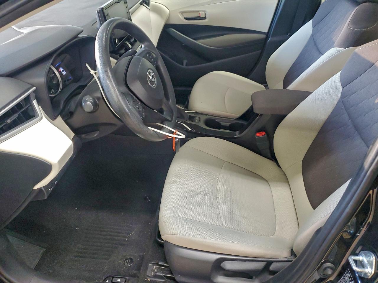 2022 TOYOTA COROLLA LE photo 13