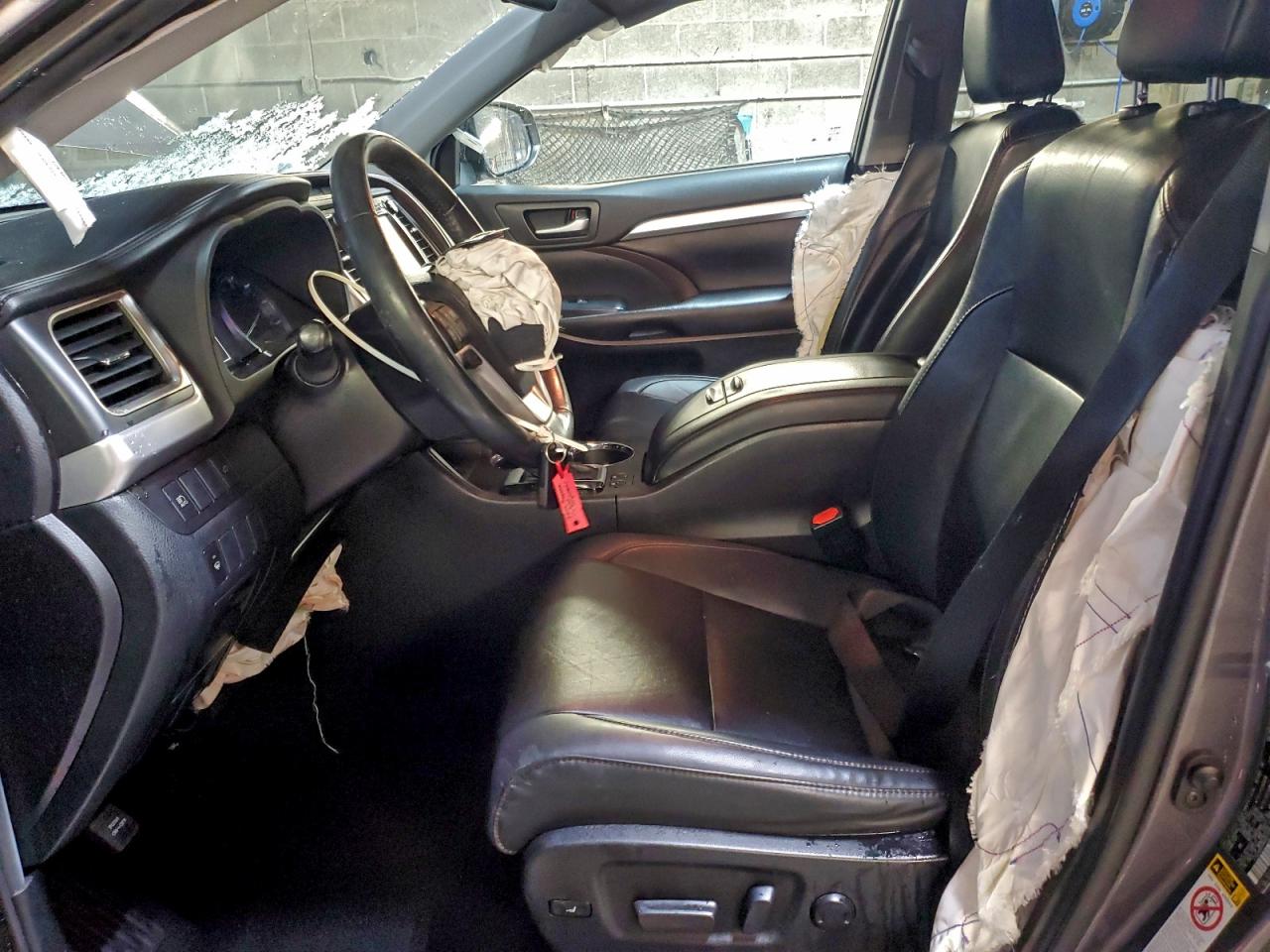2019 TOYOTA HIGHLANDER HYBRID photo 19