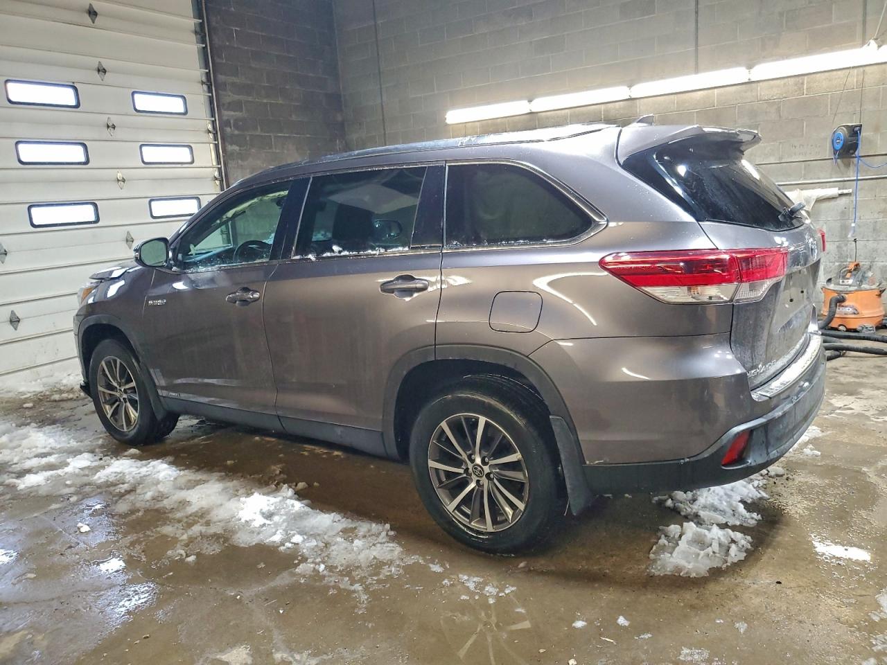 2019 TOYOTA HIGHLANDER HYBRID photo 4