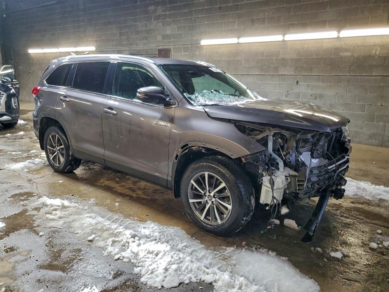 2019 TOYOTA HIGHLANDER HYBRID photo 10
