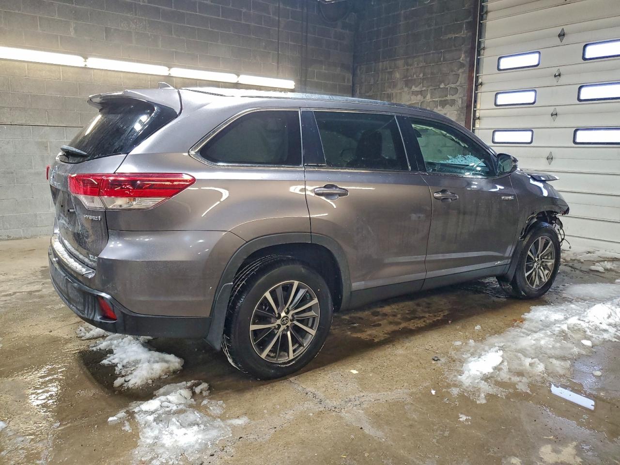 2019 TOYOTA HIGHLANDER HYBRID photo 7