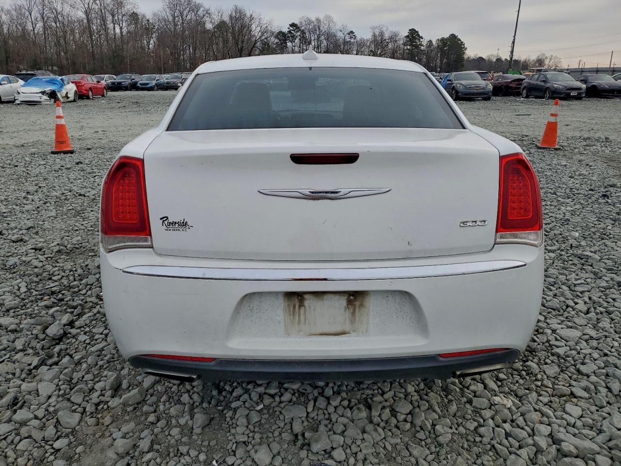 2015 CHRYSLER 300 LIMITED photo 16