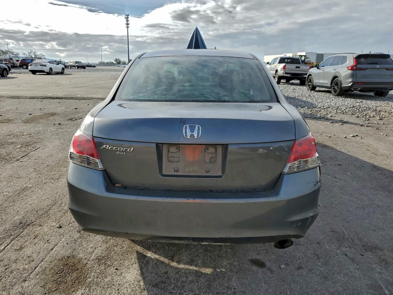 2010 HONDA ACCORD LXP photo 6