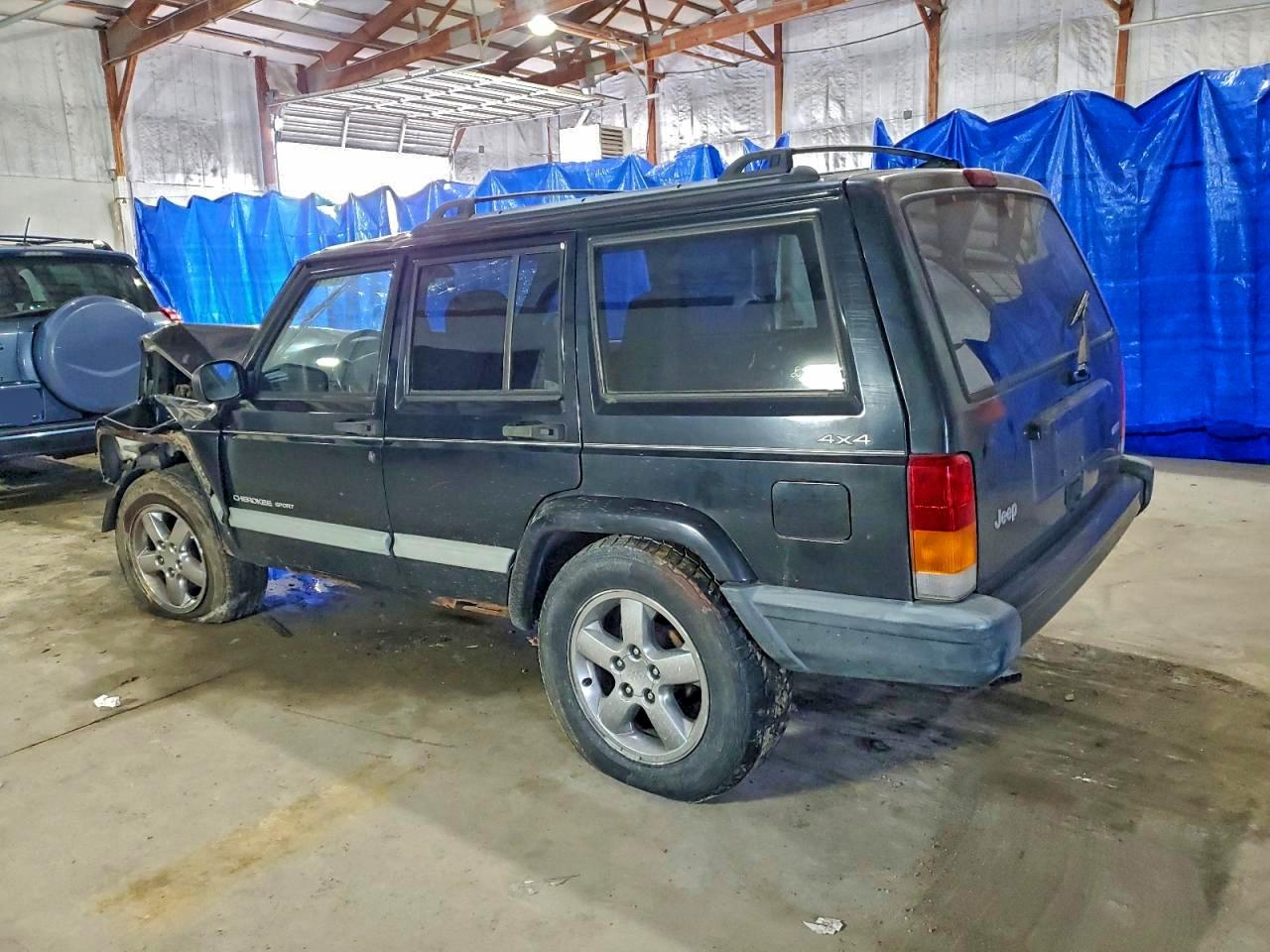 2001 JEEP CHEROKEE SPORT photo 2