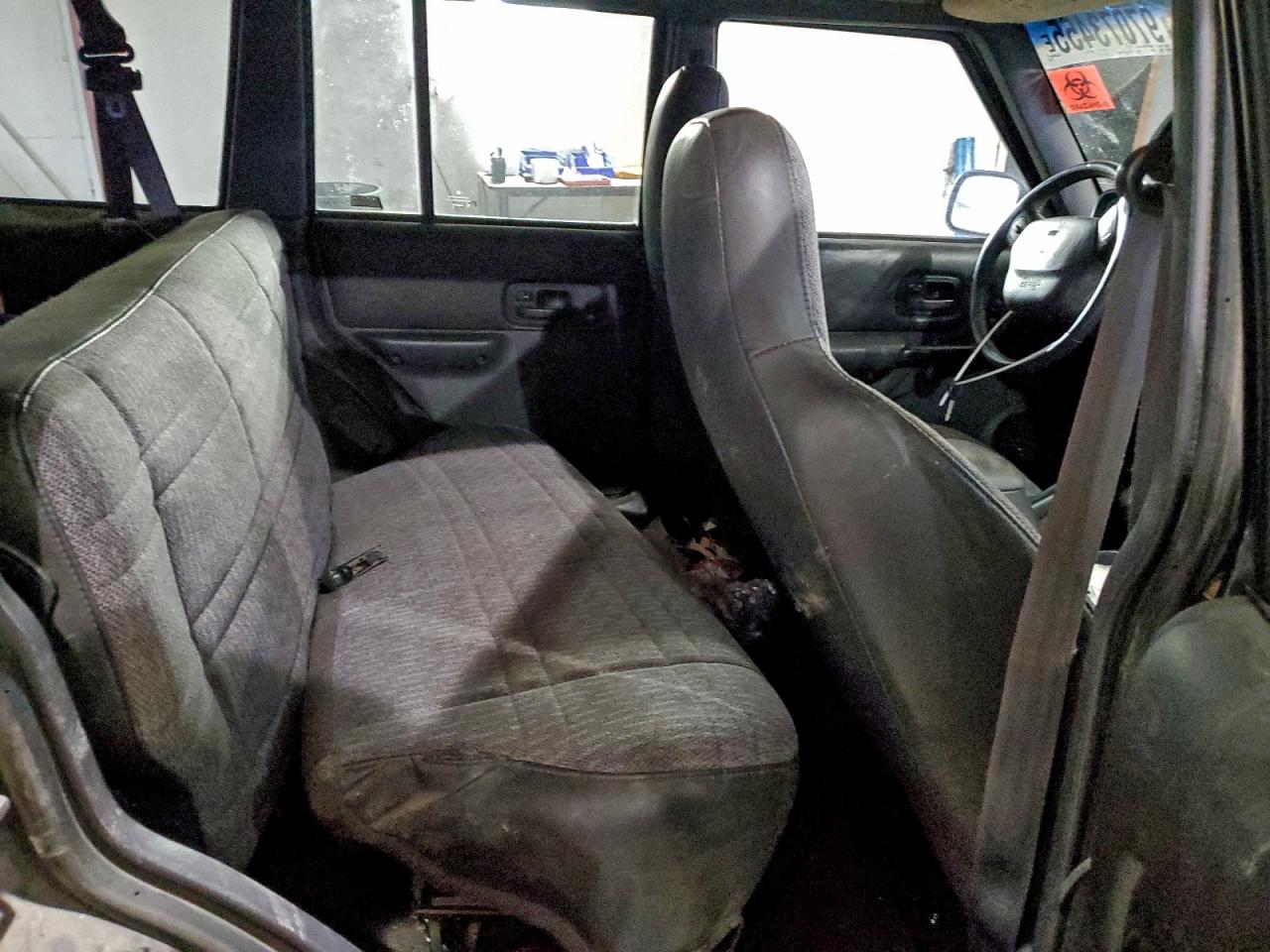 2001 JEEP CHEROKEE SPORT photo 11