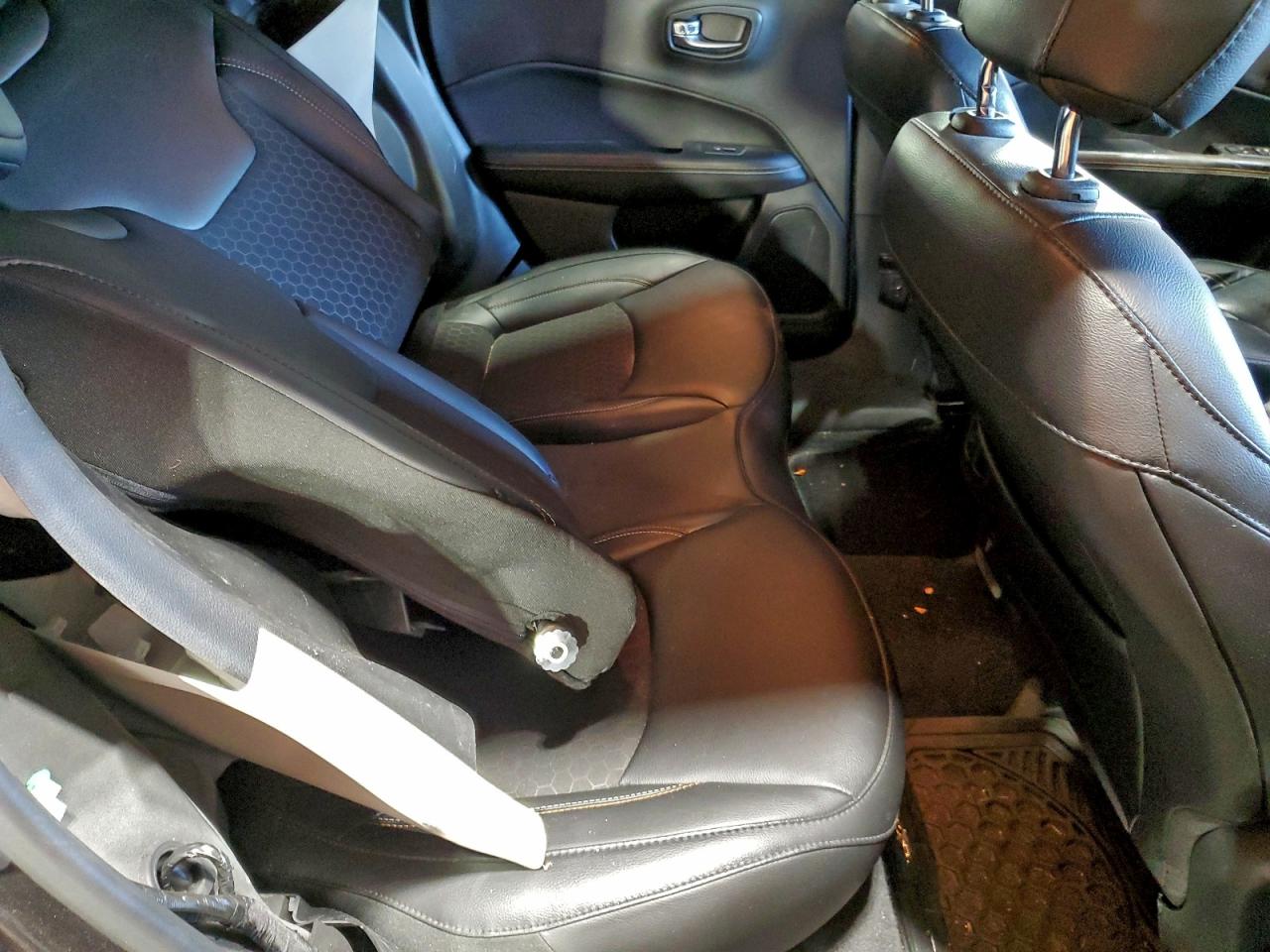2019 JEEP COMPASS LATITUDE photo 11