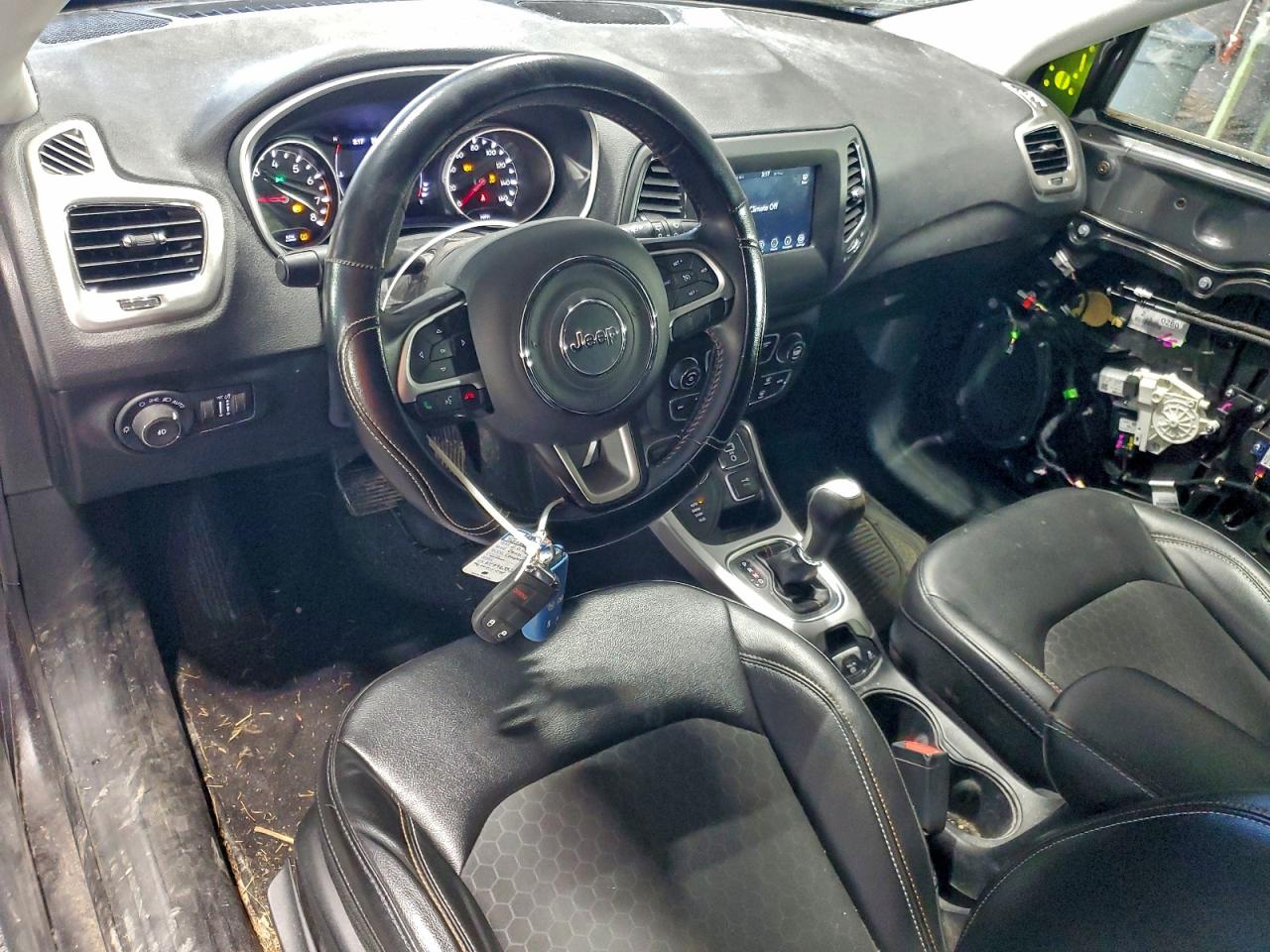 2019 JEEP COMPASS LATITUDE photo 8