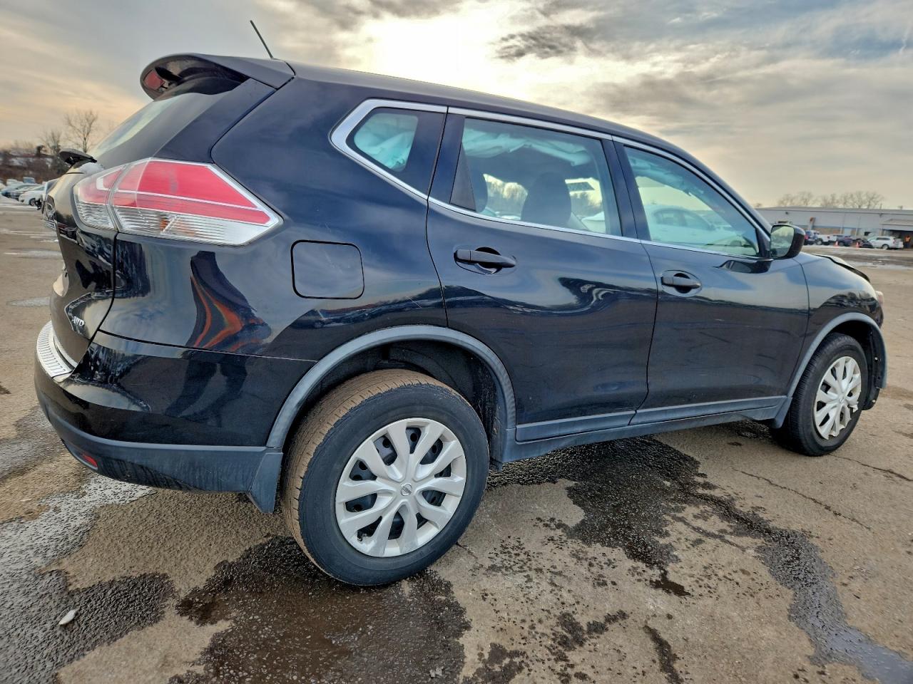 2016 NISSAN ROGUE S photo 3