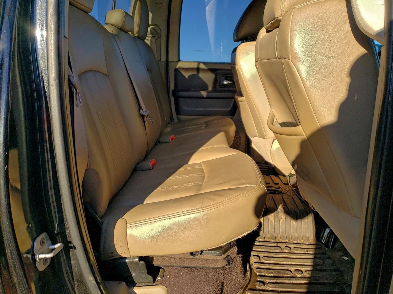 2011 DODGE RAM 1500 photo 10