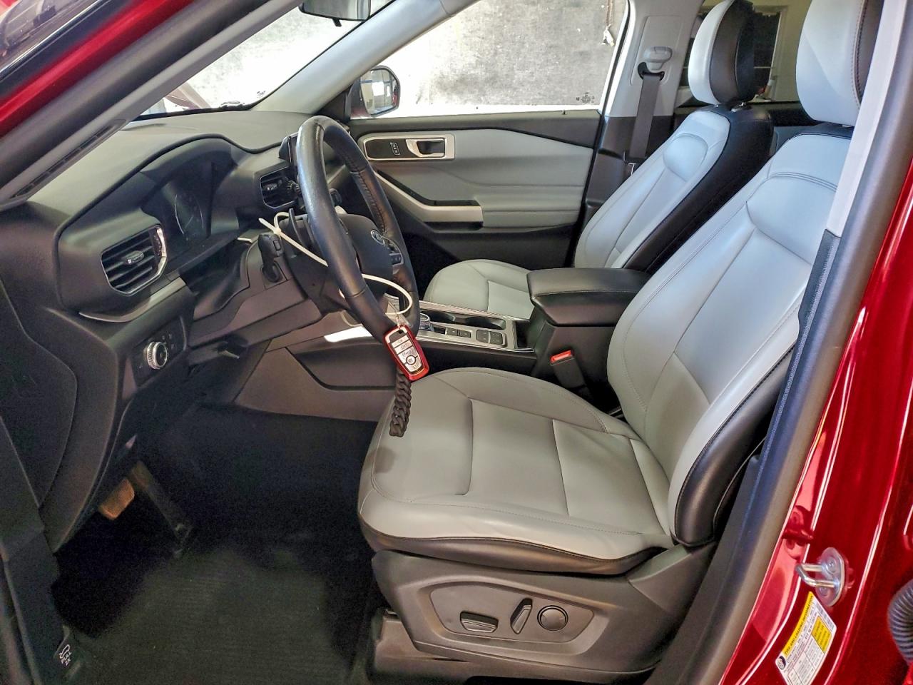 2021 FORD EXPLORER XLT photo 7