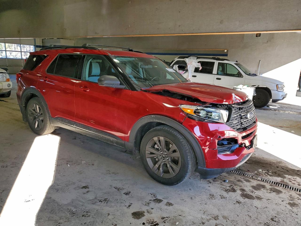 2021 FORD EXPLORER XLT photo 4