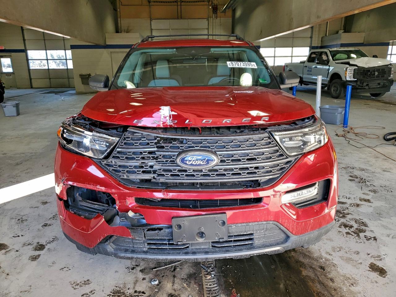 2021 FORD EXPLORER XLT photo 5