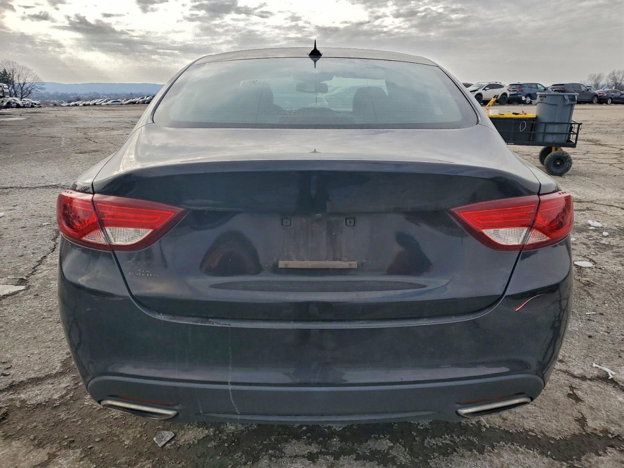 2016 CHRYSLER 200 S photo 11