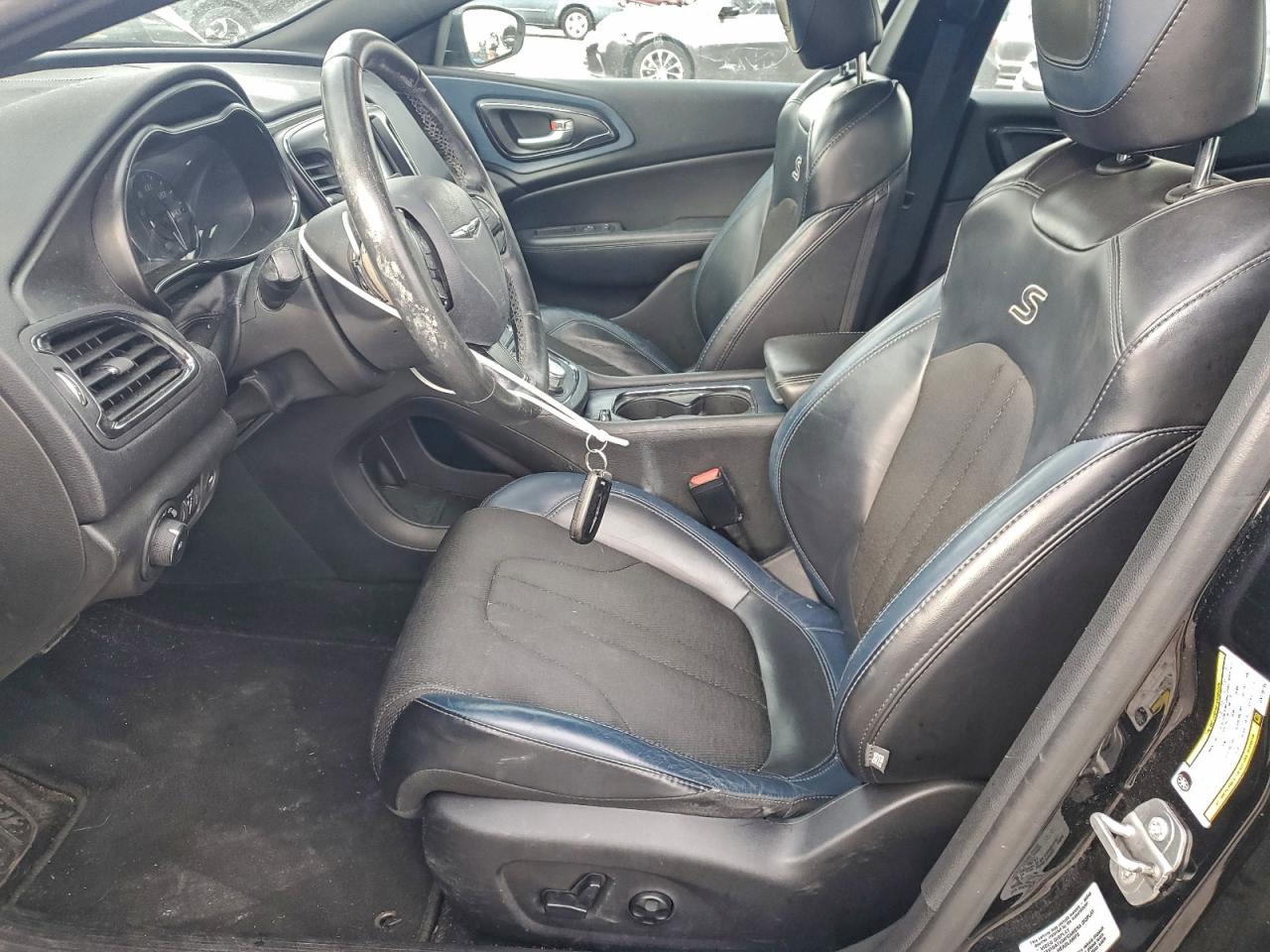 2016 CHRYSLER 200 S photo 13