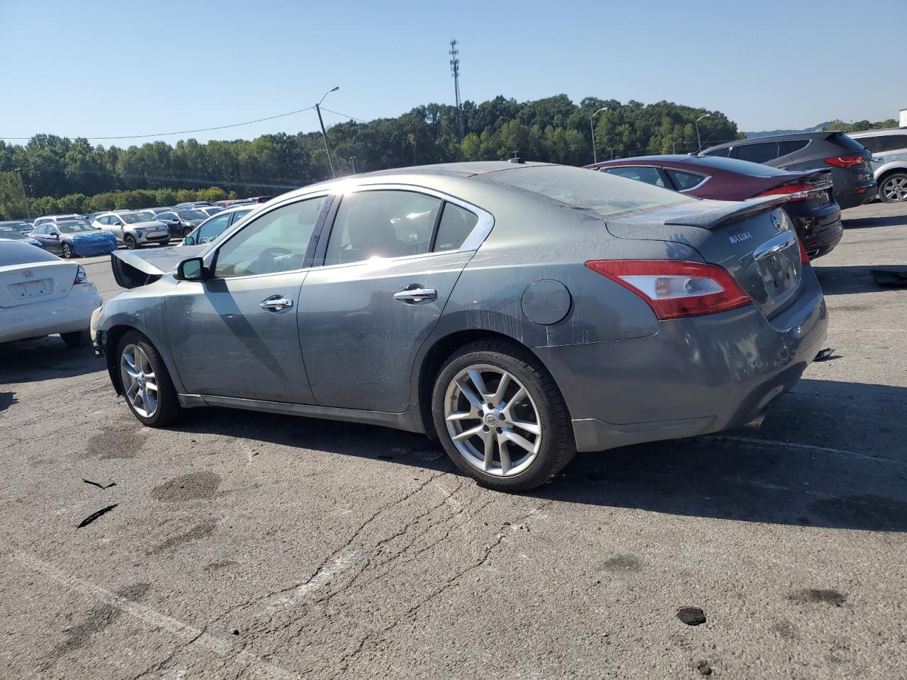 2010 NISSAN MAXIMA S photo 4