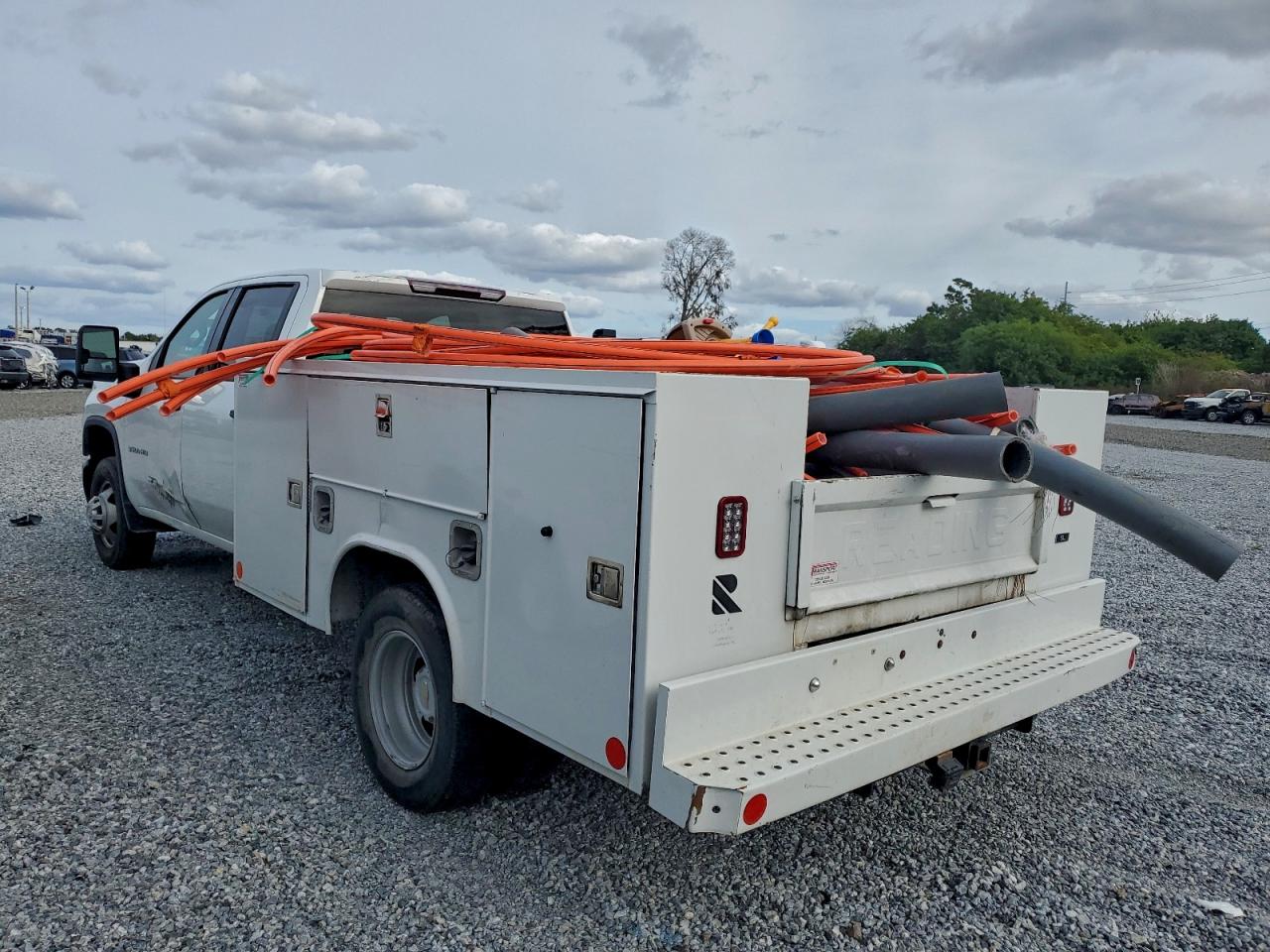 2024 CHEVROLET SILVERADO HD UTILITY / SERVICE TRUCK photo 3