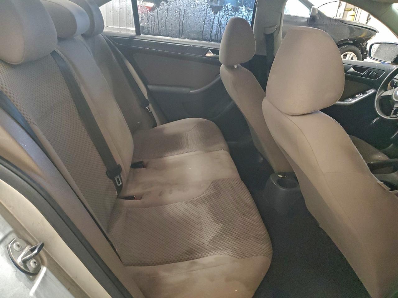 2012 VOLKSWAGEN JETTA BASE photo 28