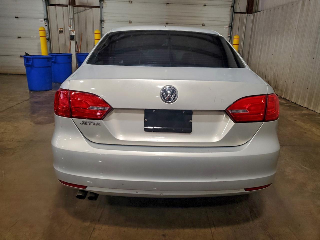 2012 VOLKSWAGEN JETTA BASE photo 16