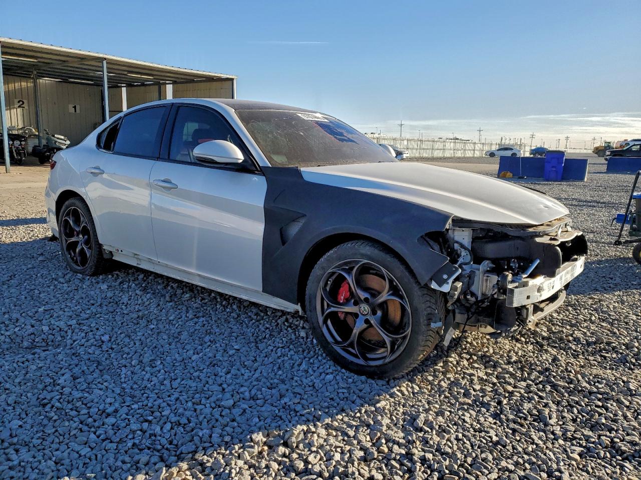2017 ALFA ROMEO GIULIA TI Q4 photo 4