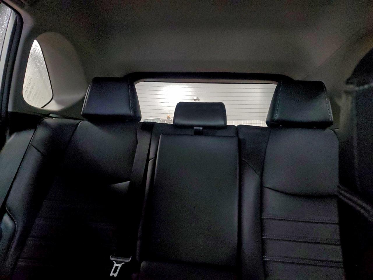 2022 TOYOTA RAV4 XLE PREMIUM photo 28