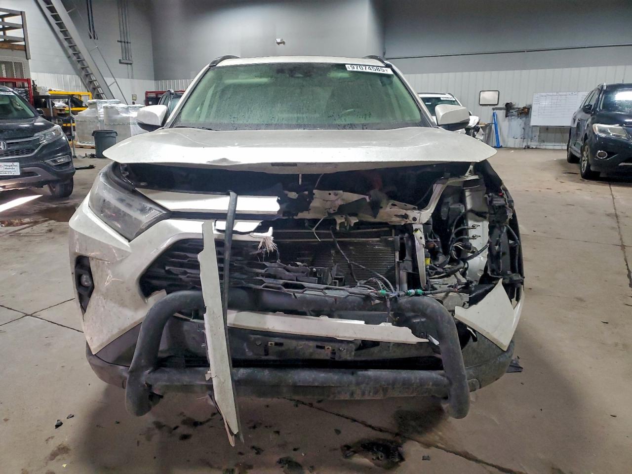 2022 TOYOTA RAV4 XLE PREMIUM photo 13