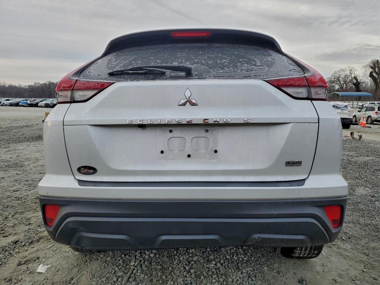 2024 MITSUBISHI ECLIPSE CROSS LE photo 11