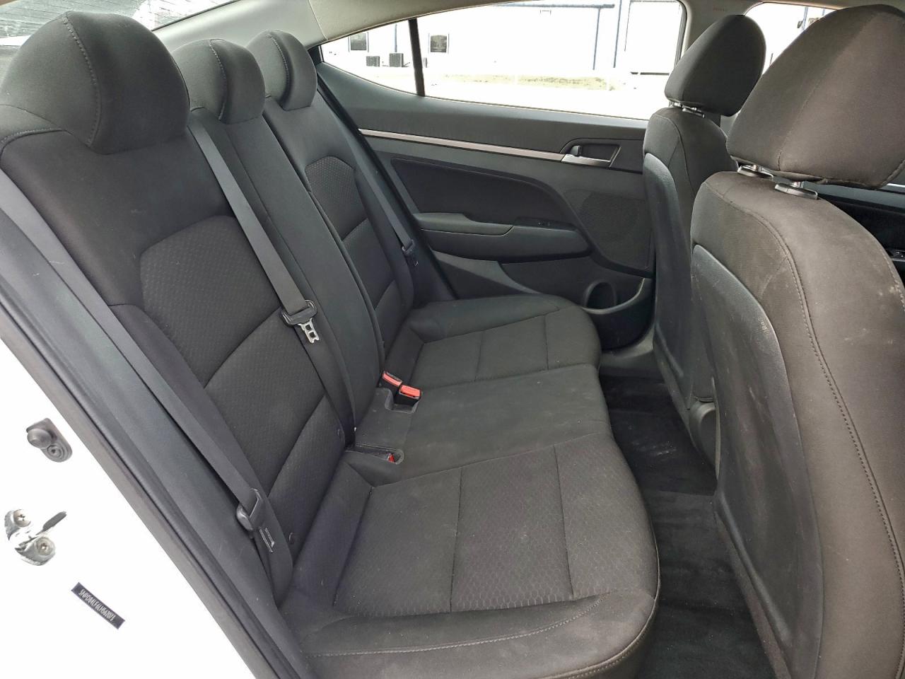2020 HYUNDAI ELANTRA SEL photo 10