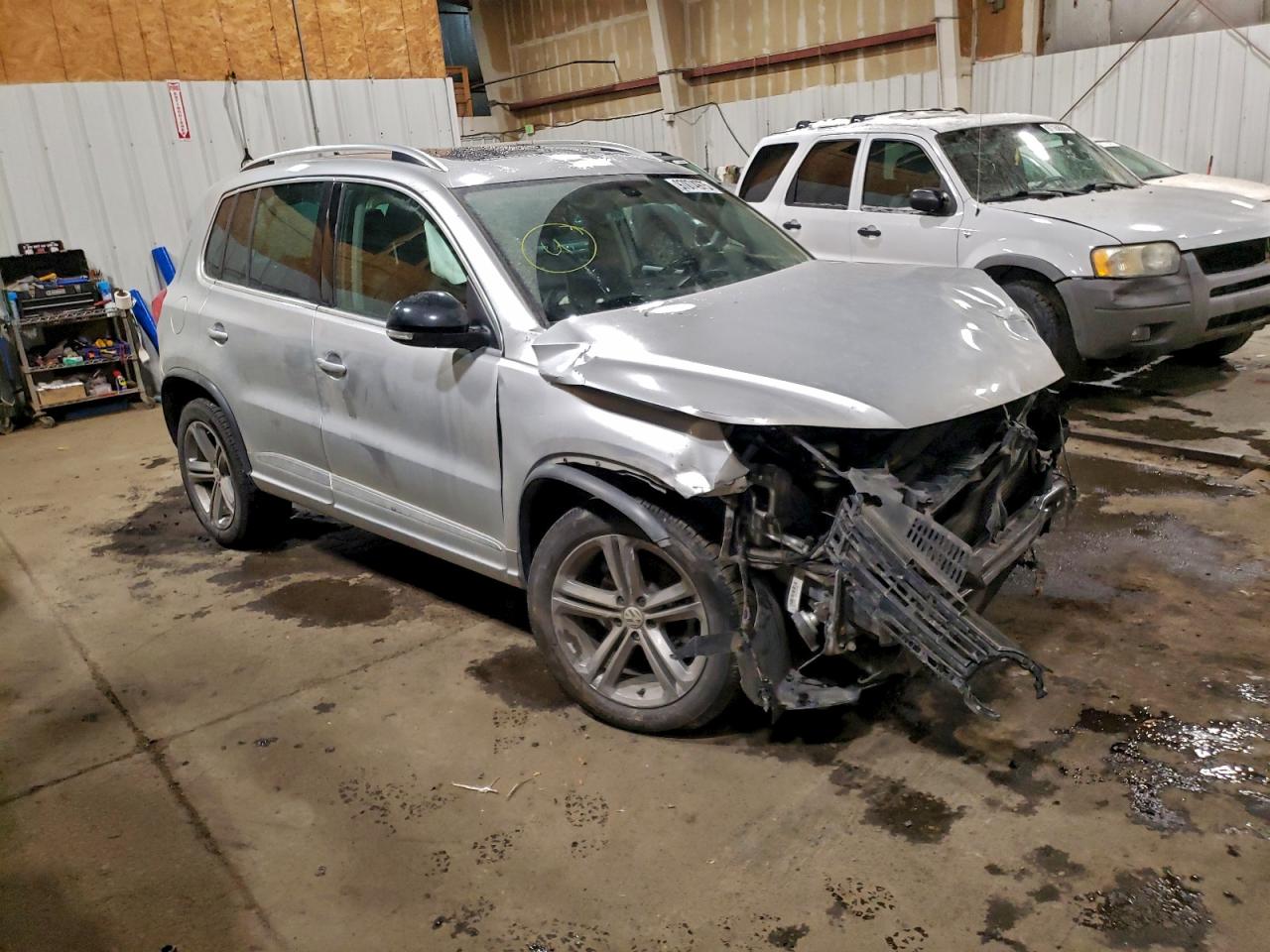 2017 VOLKSWAGEN TIGUAN SPORT photo 4