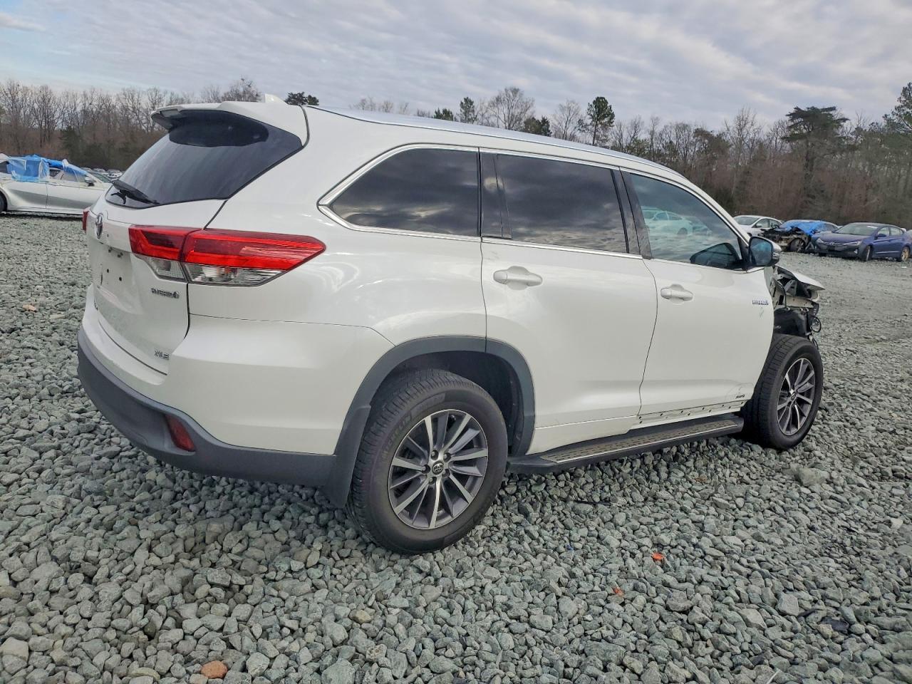 2018 TOYOTA HIGHLANDER HYBRID photo 5