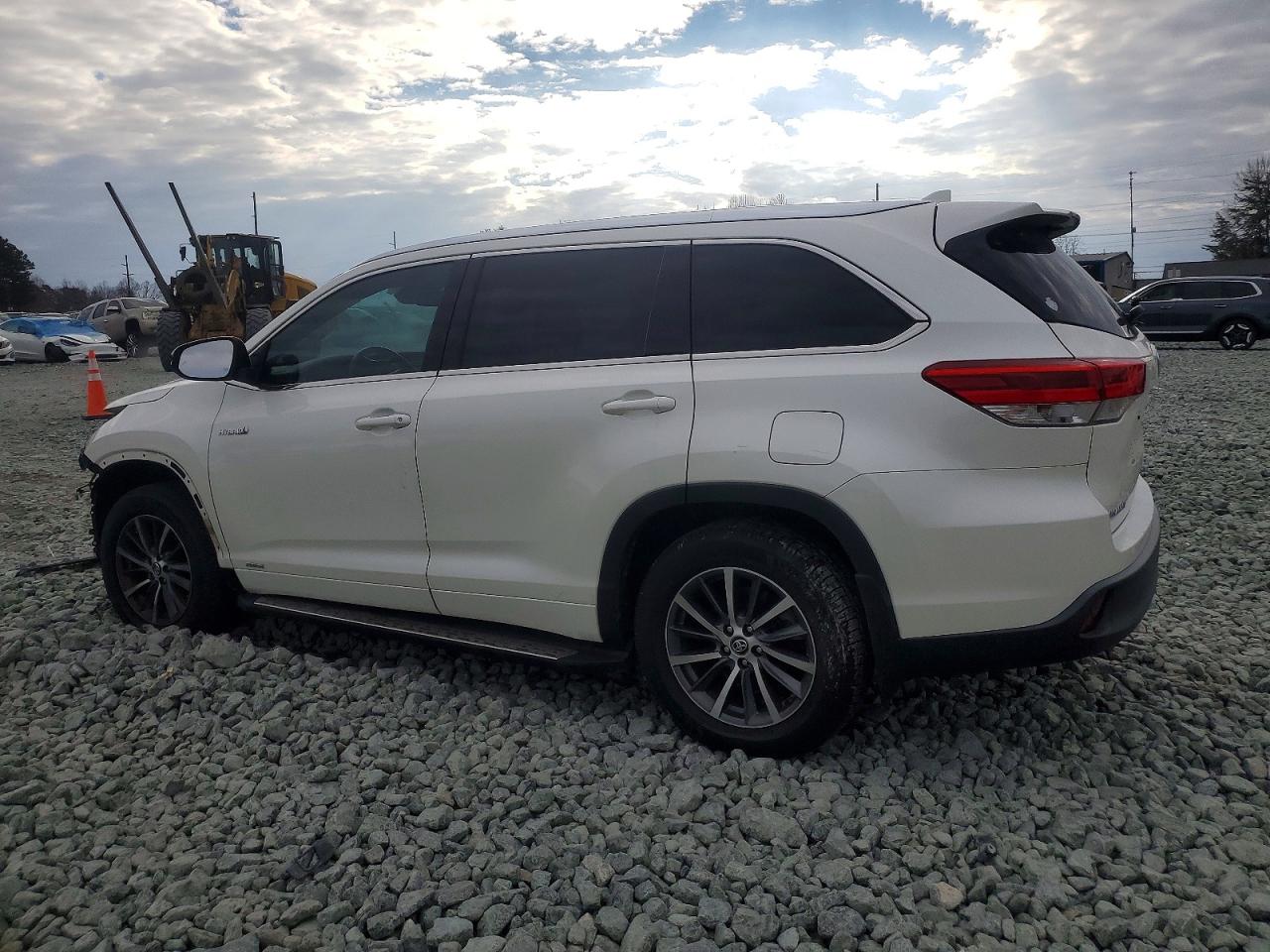 2018 TOYOTA HIGHLANDER HYBRID photo 3