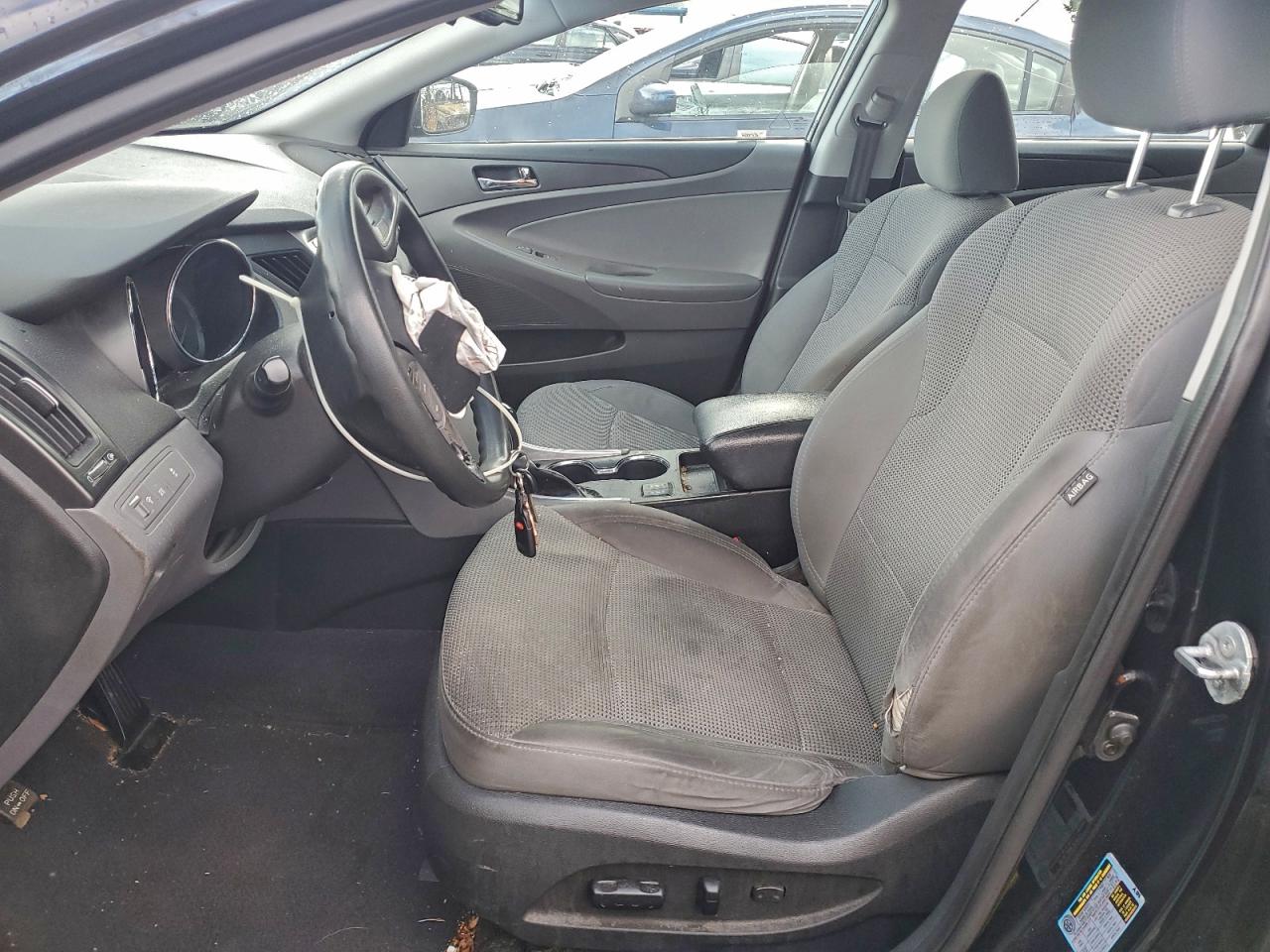 2014 HYUNDAI SONATA GLS photo 13