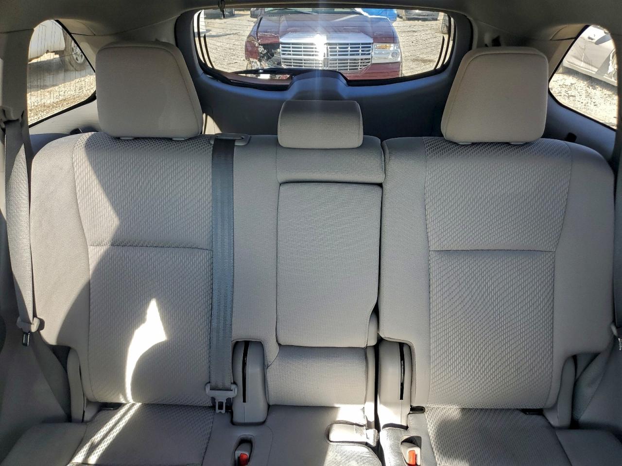 2019 TOYOTA HIGHLANDER LE photo 19