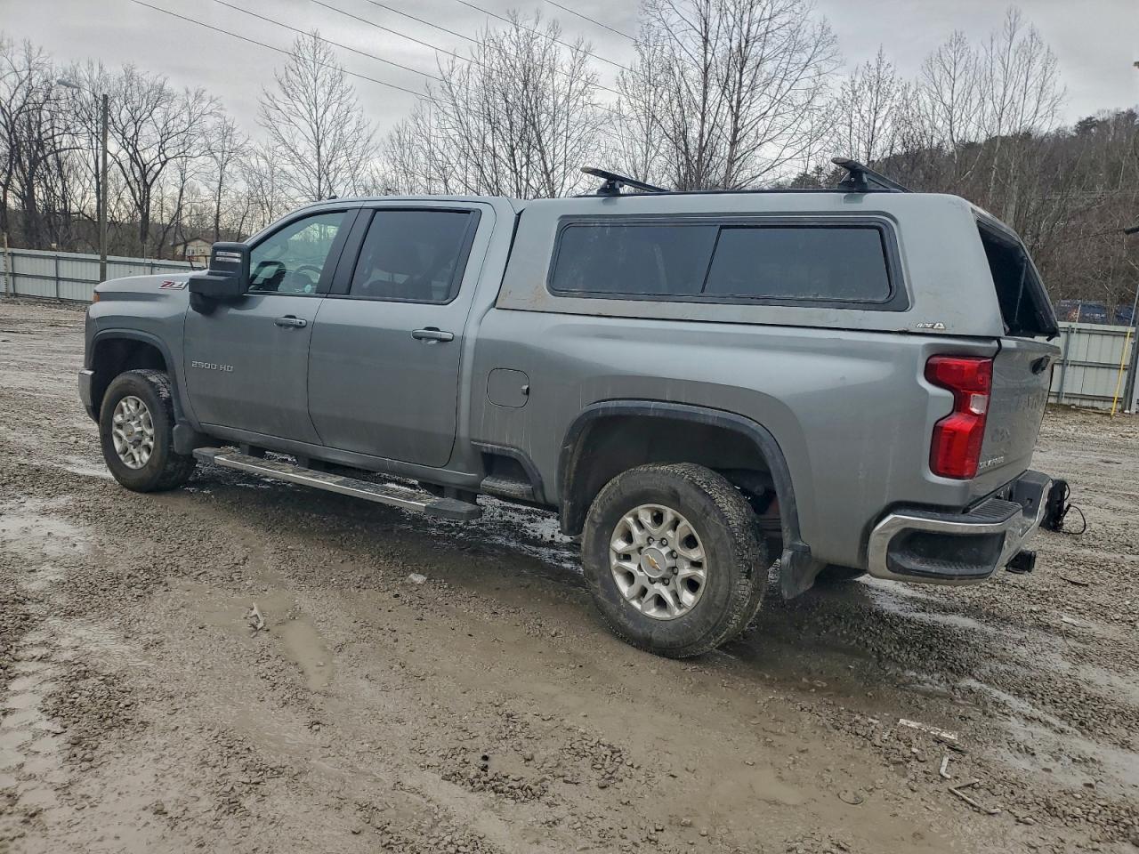 2024 CHEVROLET SILVERADO K2500 HEAVY DUTY LT photo 3