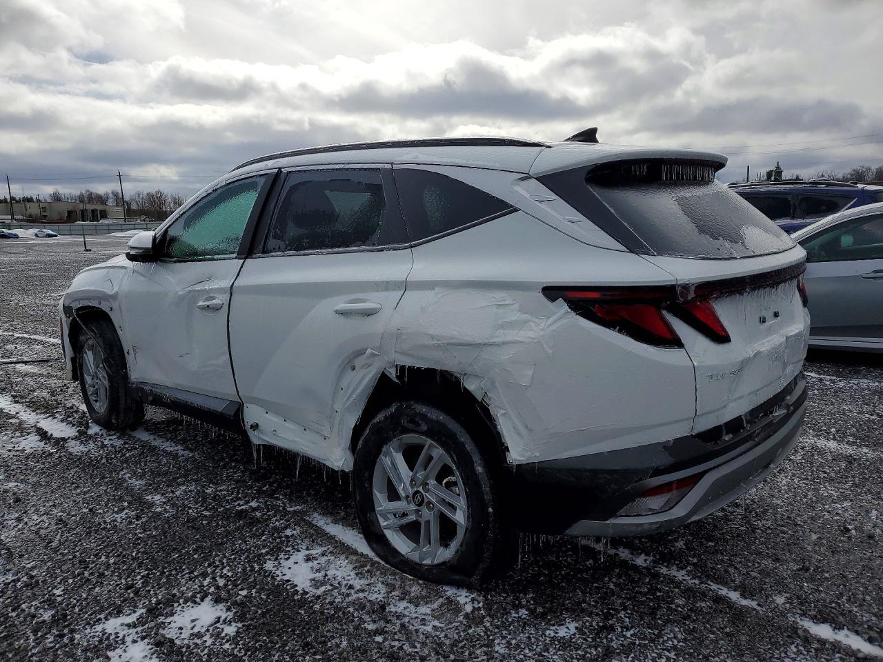 2025 HYUNDAI TUCSON SEL photo 3