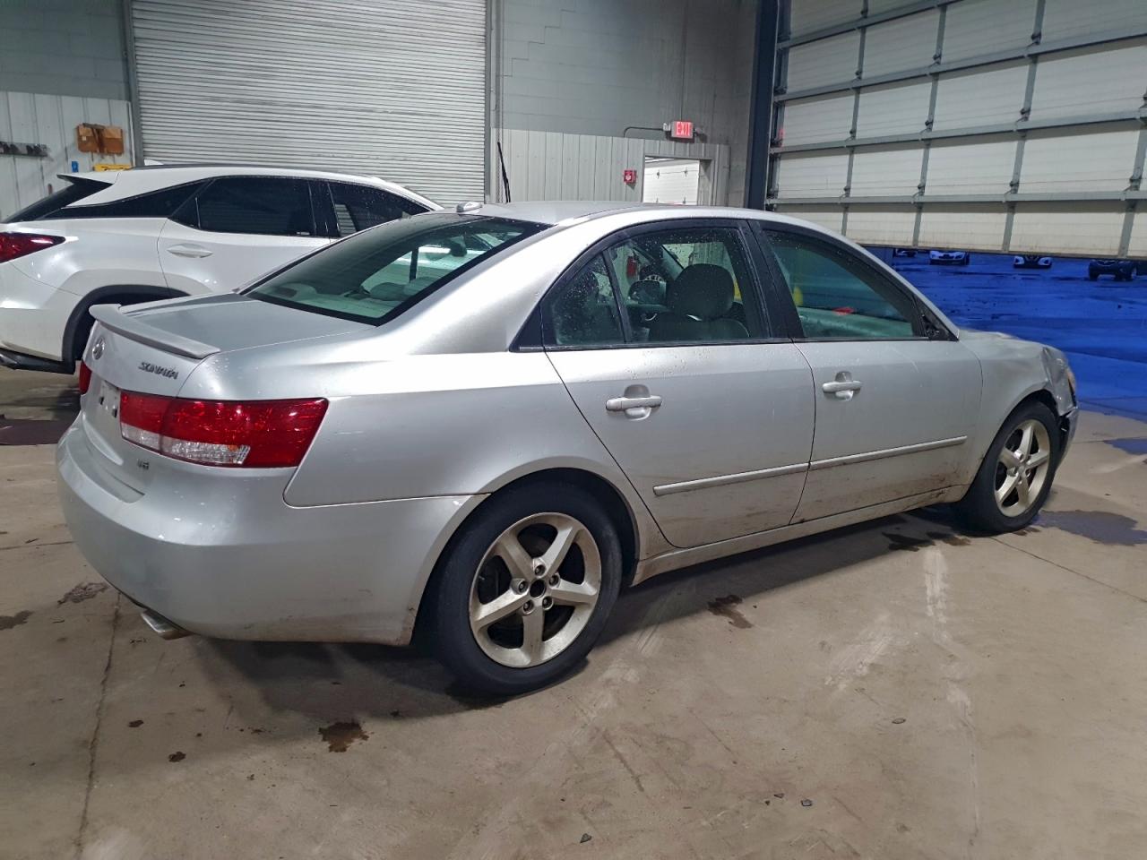 2008 HYUNDAI SONATA SE photo 3
