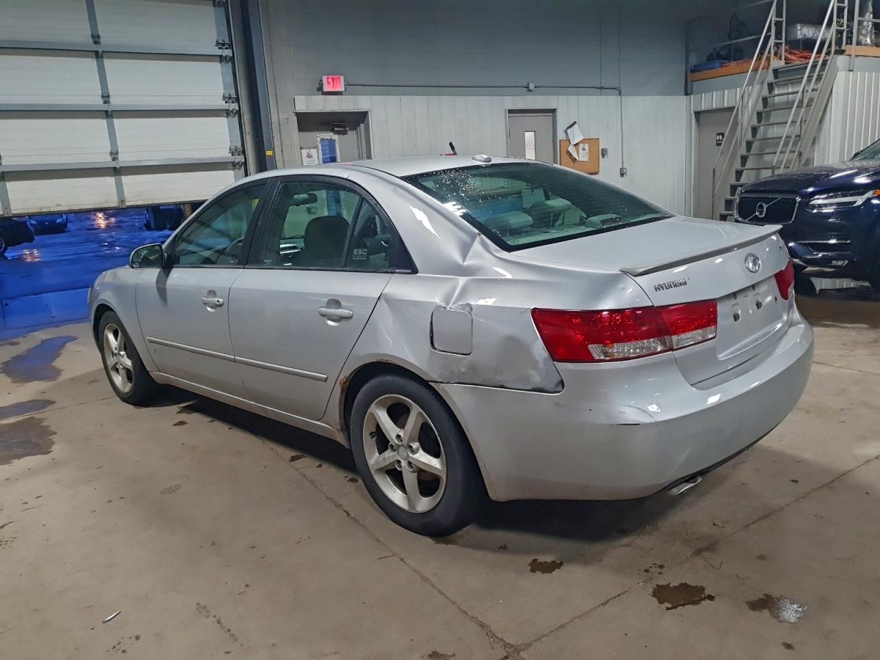 2008 HYUNDAI SONATA SE photo 2