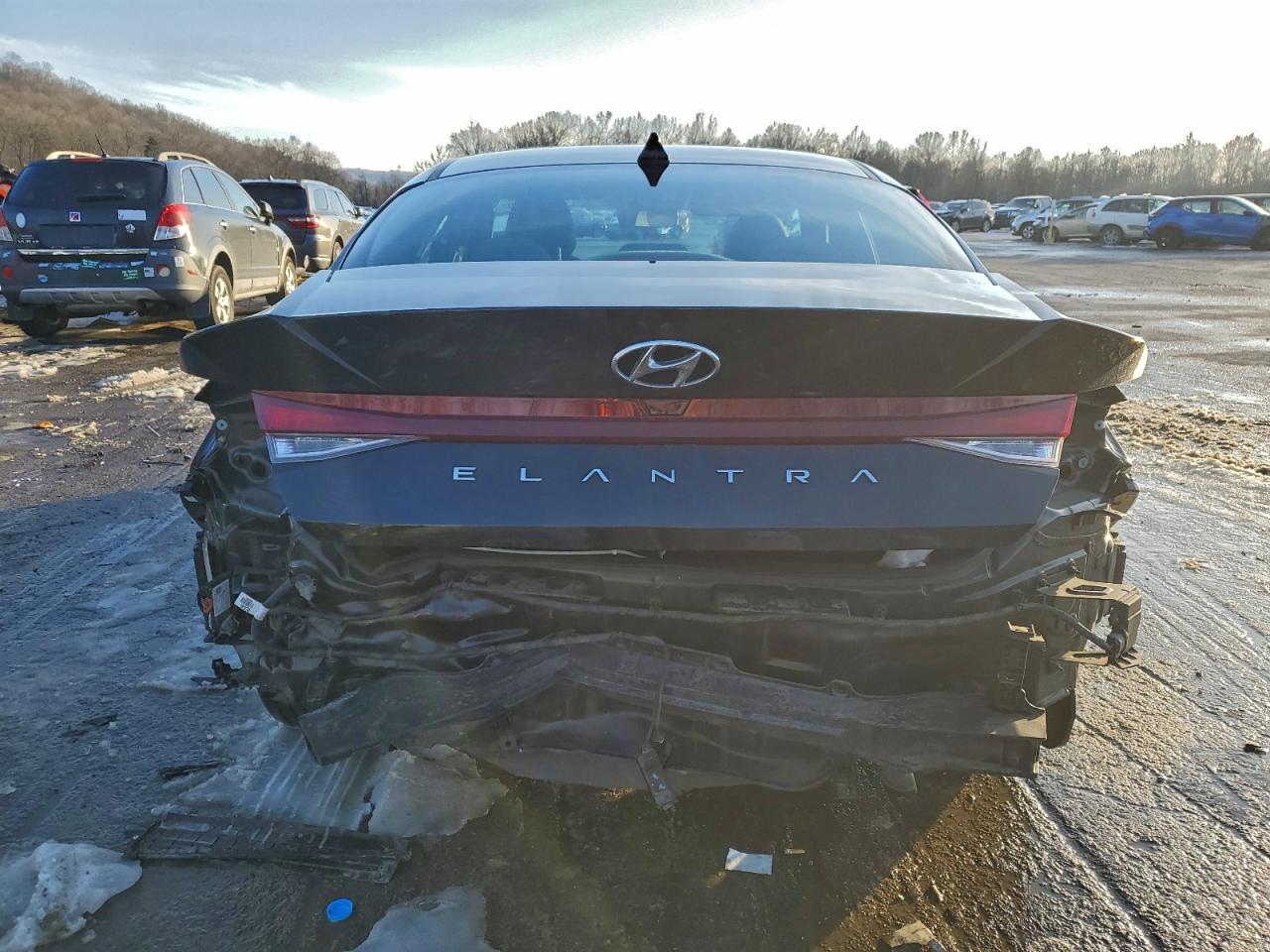 2023 HYUNDAI ELANTRA SE photo 16